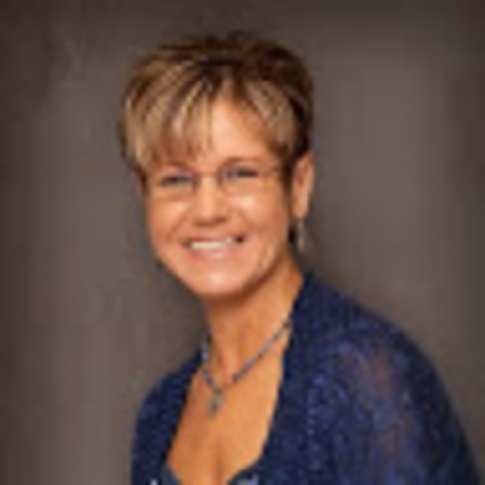 Meet your Posher, Debbie